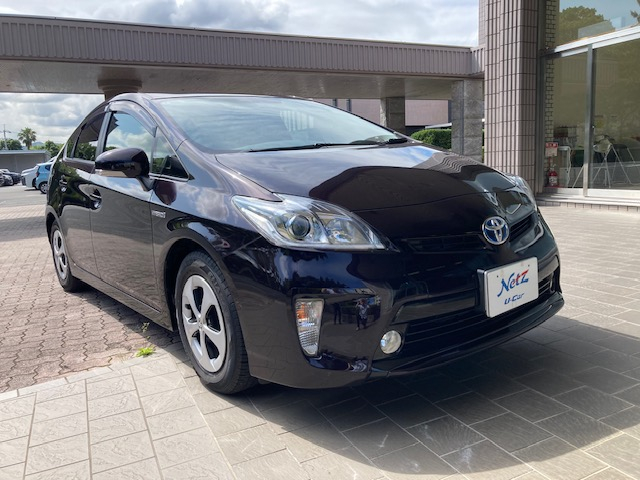 今週の車は、平成26年式　トヨタ・プリウス S