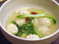 豆腐入り鶏団子スープ