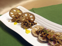 蒸し煮れんこんのしいたけ味噌添え