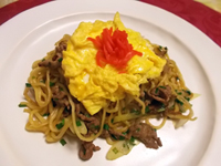 牛にらねぎの焼きそば