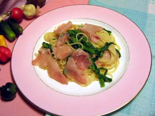 生ハムと菜の花のクリームパスタ