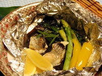 スズキとほうれん草のホイル焼き