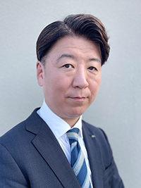 穴井正史
